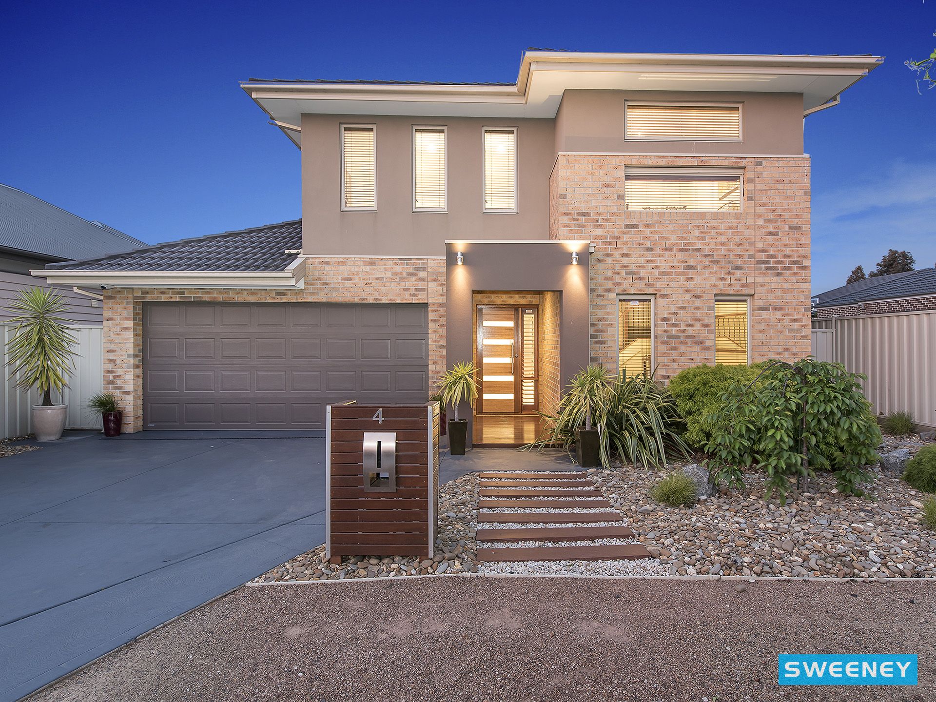 4 Coen Place, Caroline Springs - Thumbnail 2