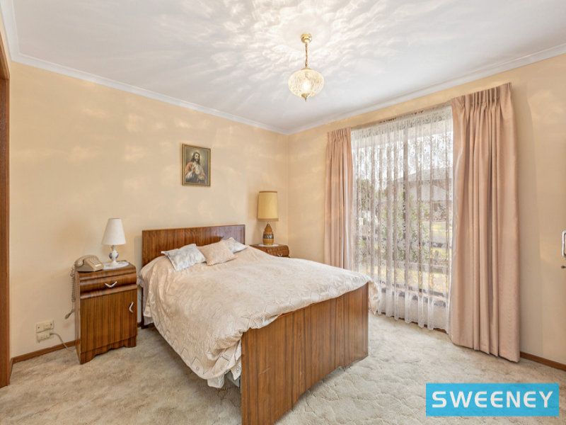 7 Duggan Court, Altona Meadows - Thumbnail 8