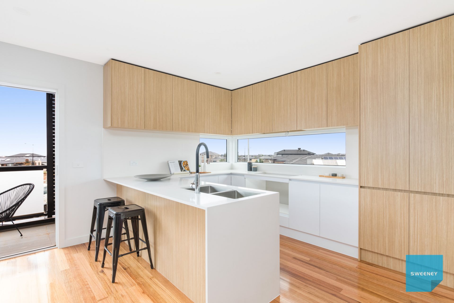 6/27 Lockwood Court, Fraser Rise - Thumbnail 4