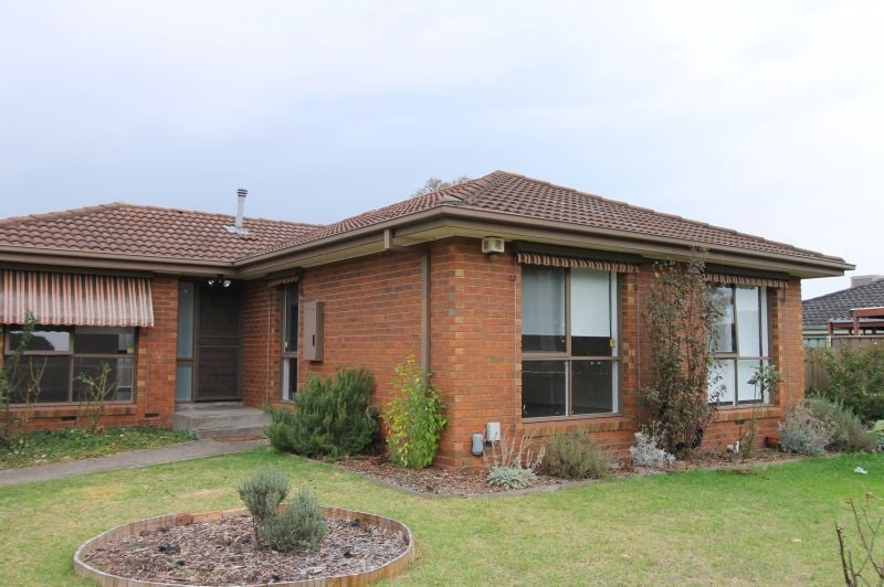 2 McGlynn Avenue, South Morang