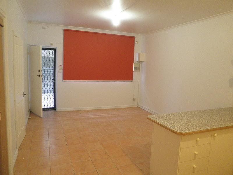 BUDGET PRICED SHOP & RESIDENCE
