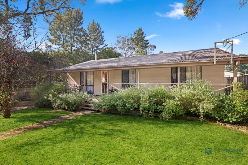 Real Estate For Sale 1 London Place Hill Top , NSW