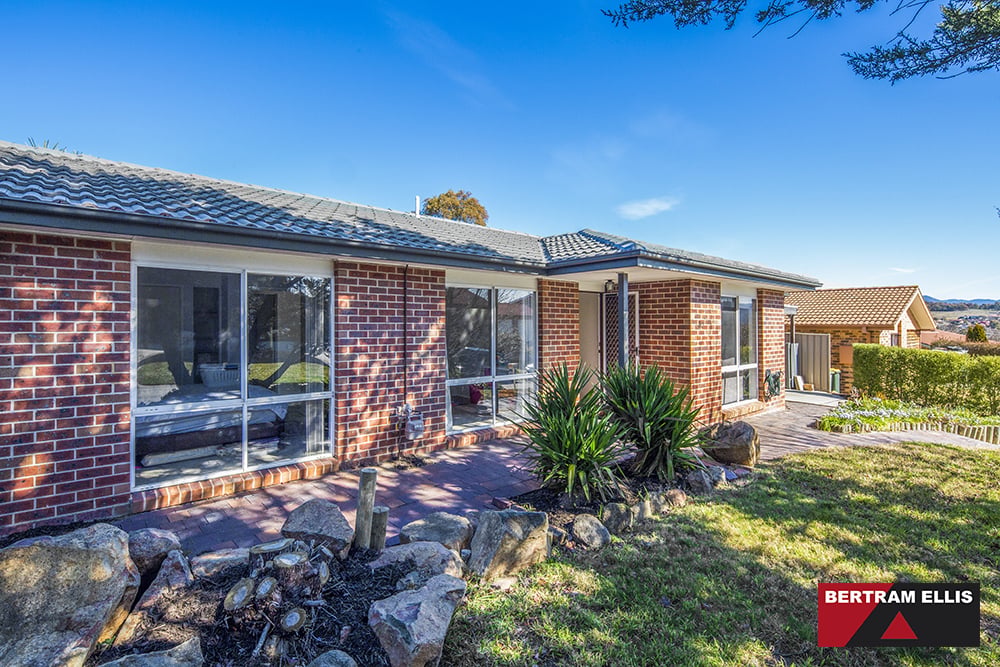 37 Rushbrook Circuit, Isabella Plains - Thumbnail 2