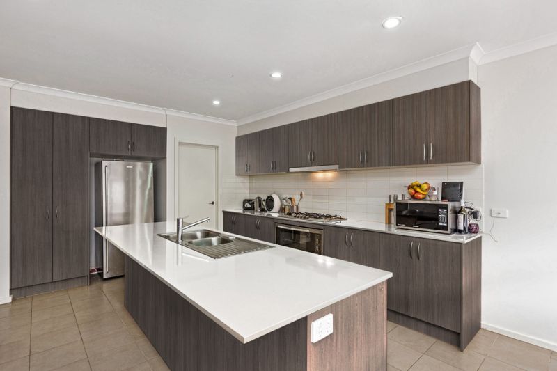 4 Whitetop Drive, Point Cook - Thumbnail 5