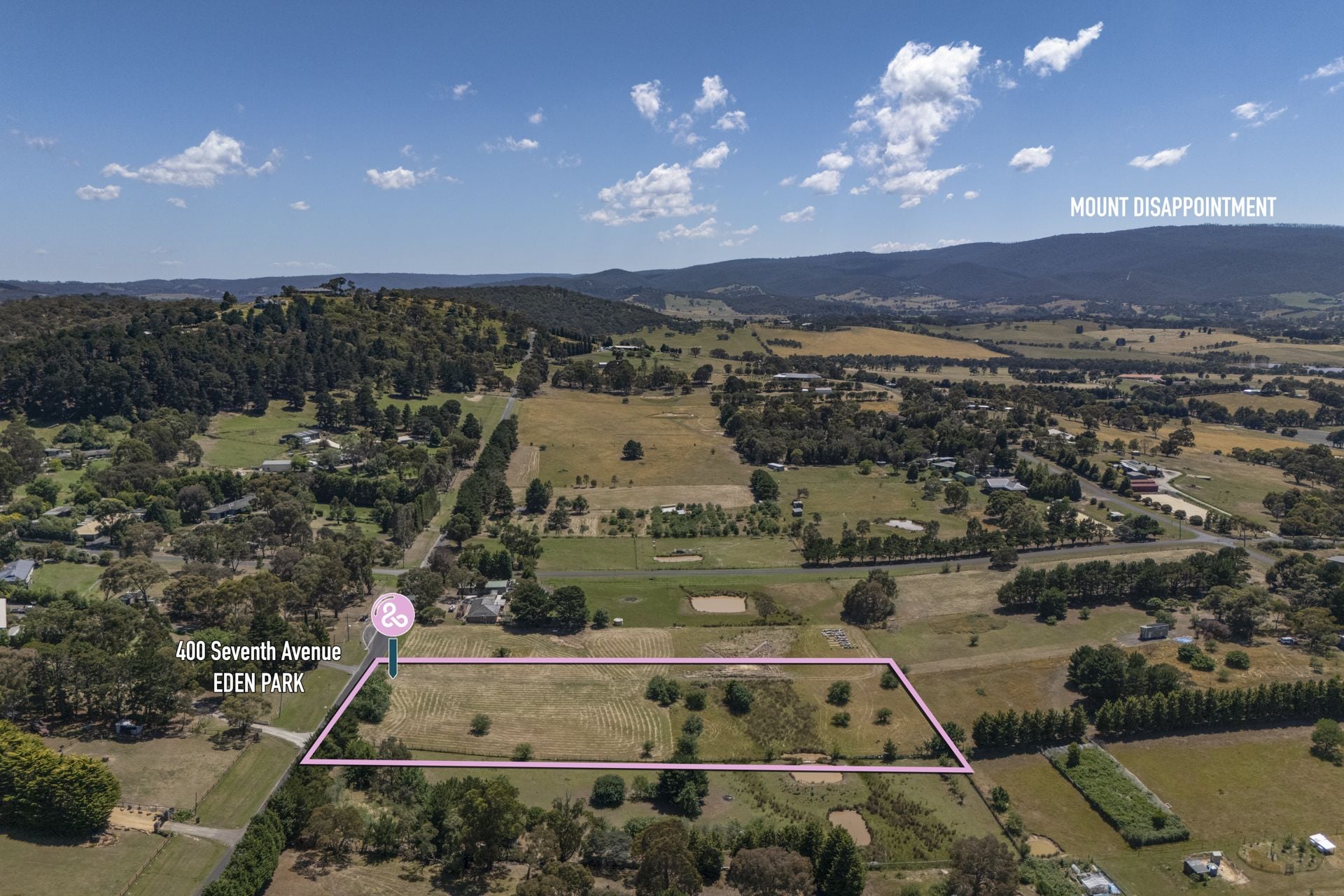 The Perfect weekend getaway on a Wide-Reaching Land Holding
