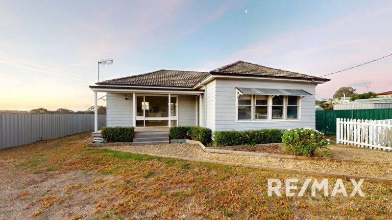 Junee 33 Hart Street