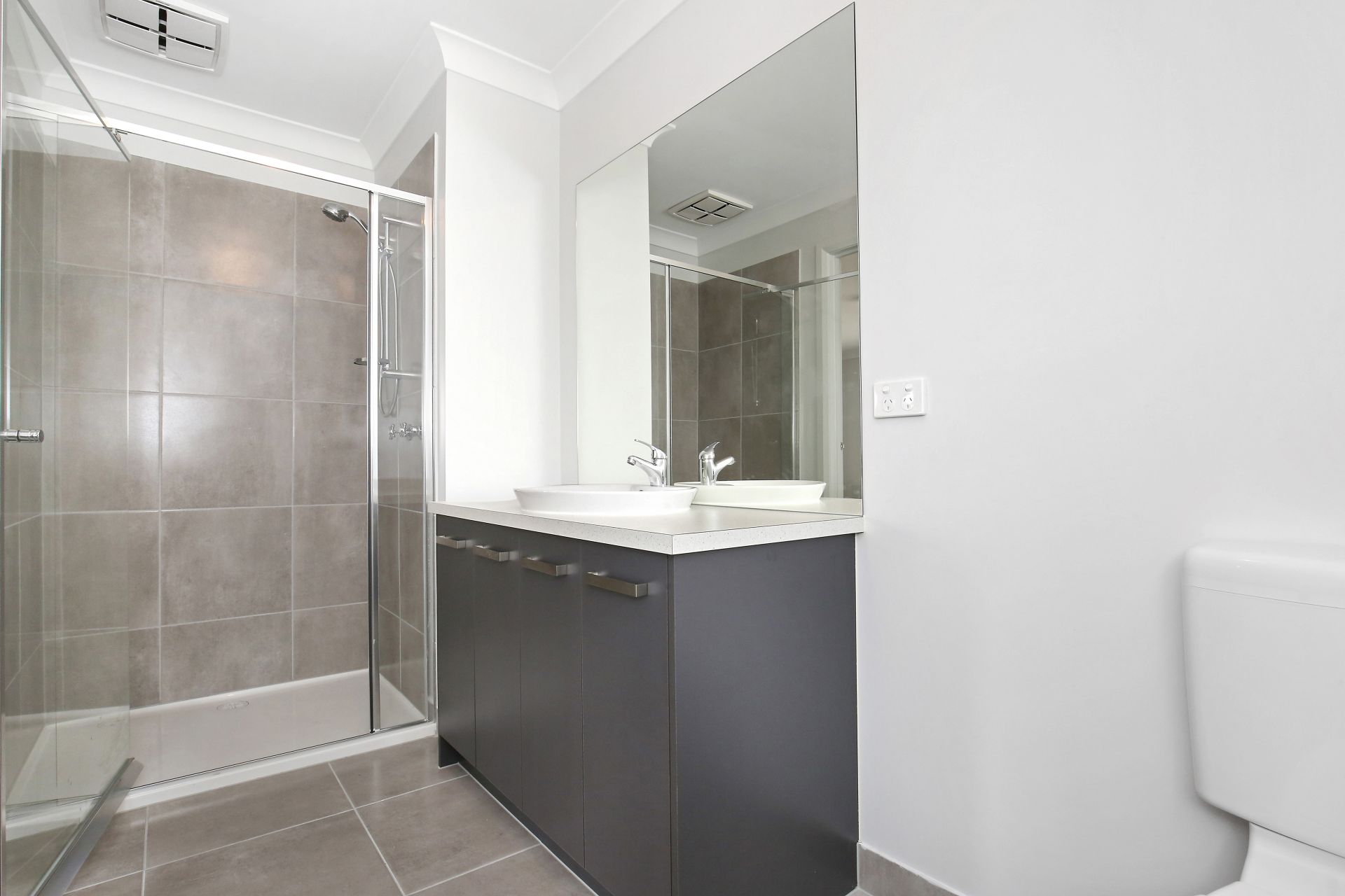 MODERN & STYLISH LIVING