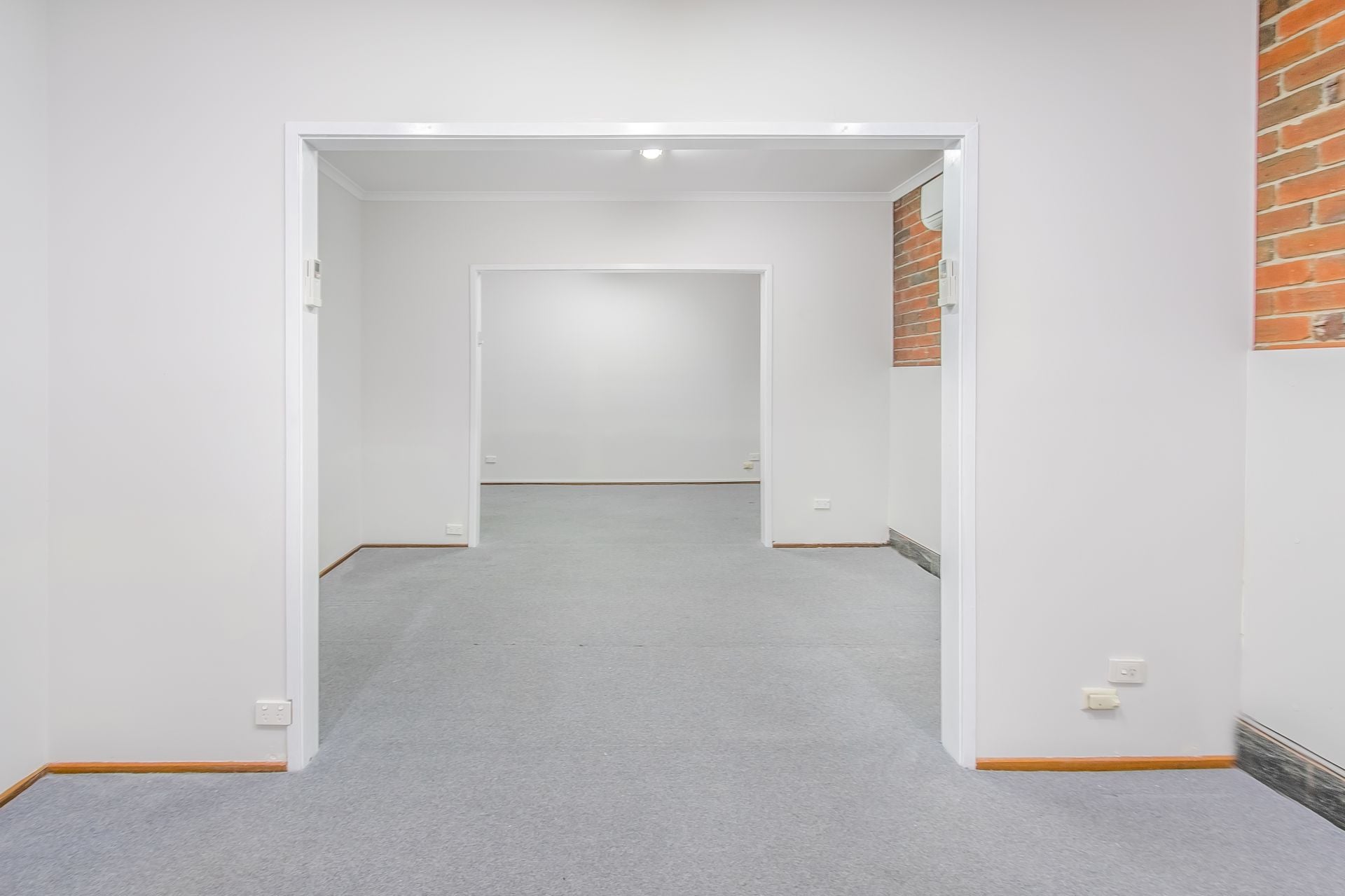 CORPORATE OFFICE SPACE