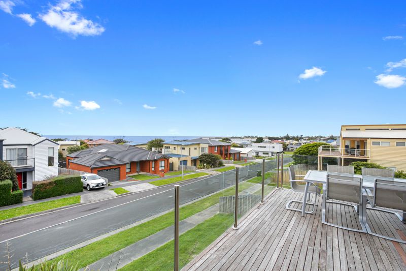 12 Seaview Drive, Apollo Bay, VIC, Apollo Bay - Thumbnail 4
