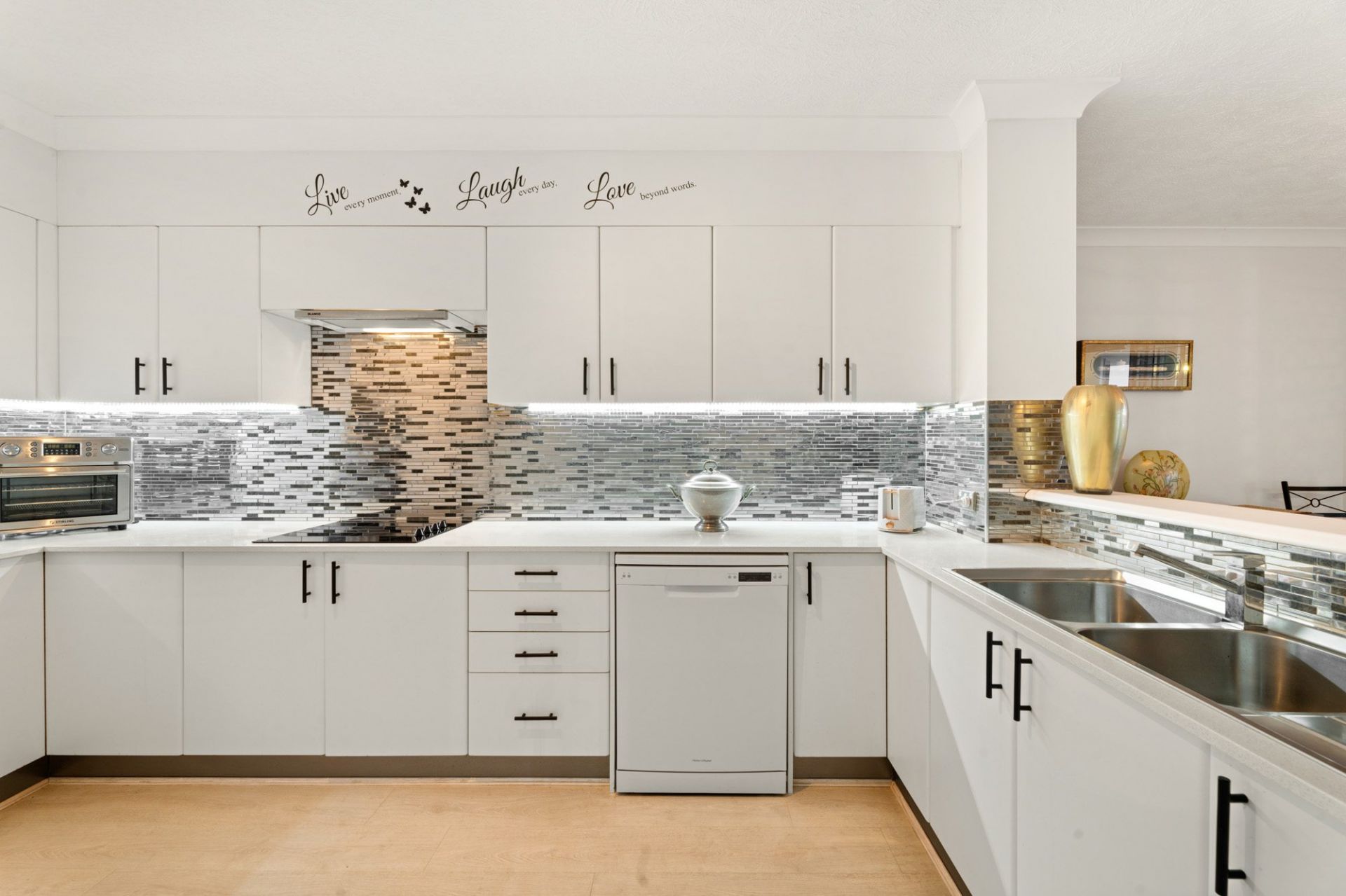 5/41 Broadwater Street, Runaway Bay - Thumbnail 4