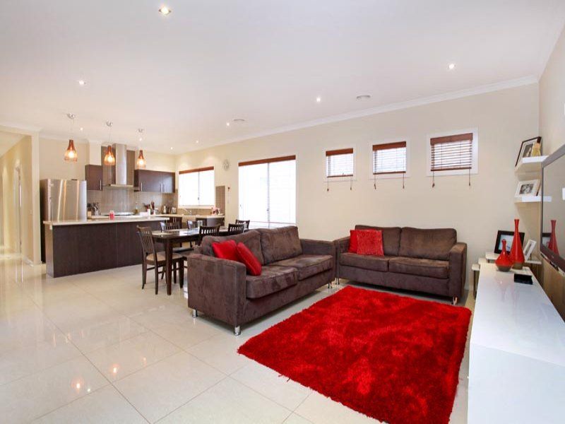 12 Warner Way, Caroline Springs - Thumbnail 6