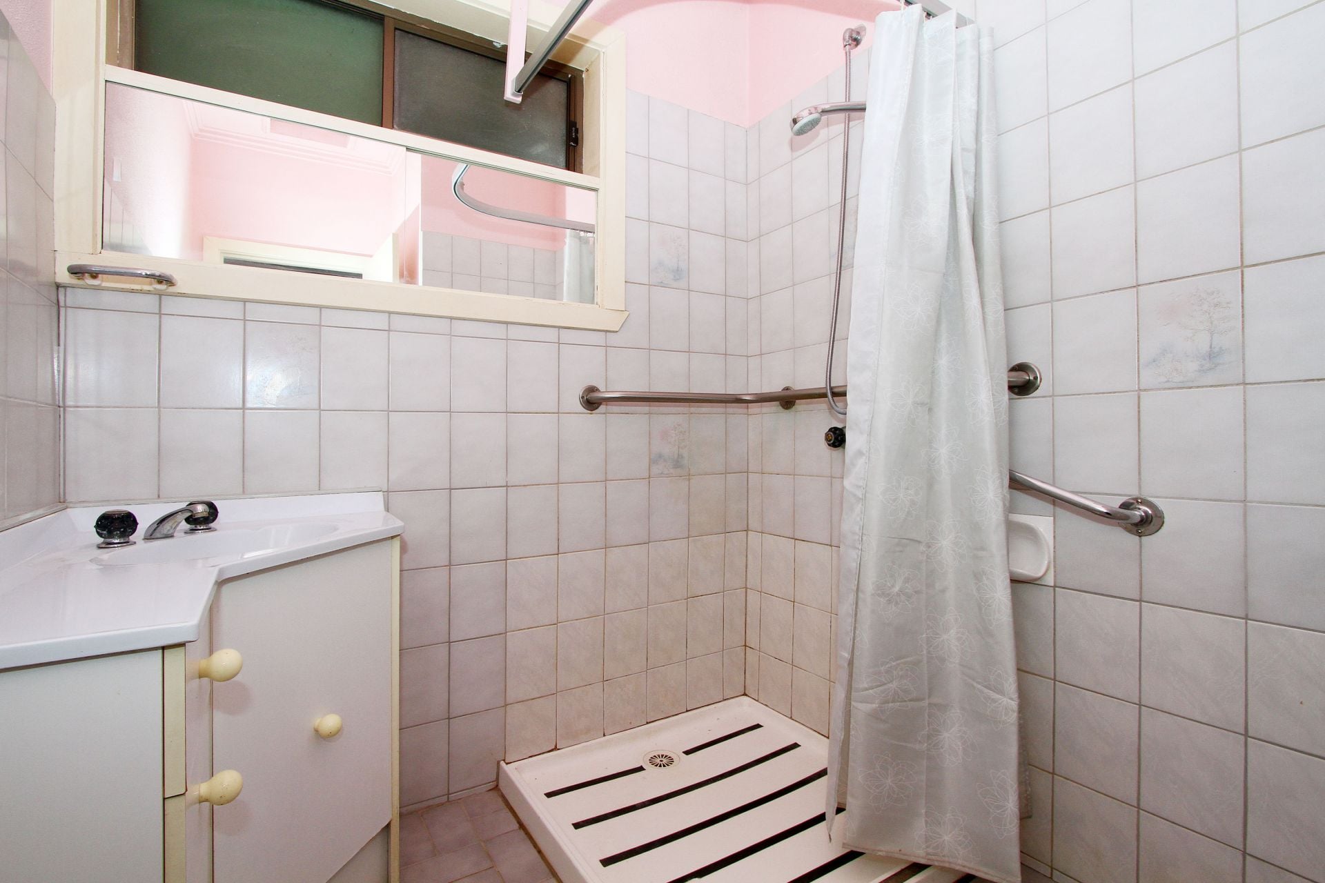 WELL- LOVED THREE BEDROOM HOME !