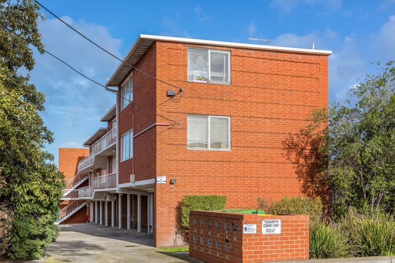 3/35 Hampton Parade, West Footscray - Thumbnail 2