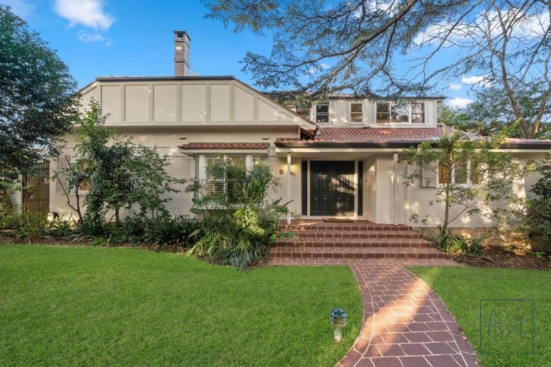 9 Highlands Avenue, Gordon