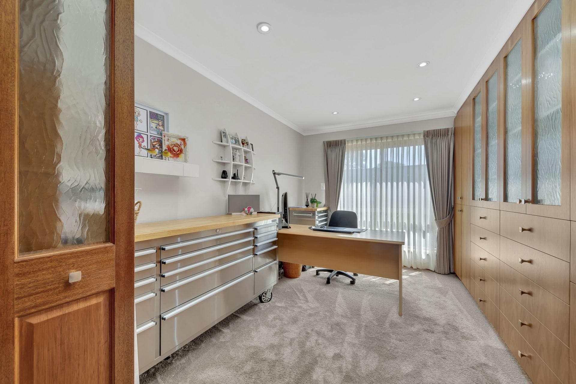 Effortless Living, Inspired Entertaining.        UNDER CONTRACT