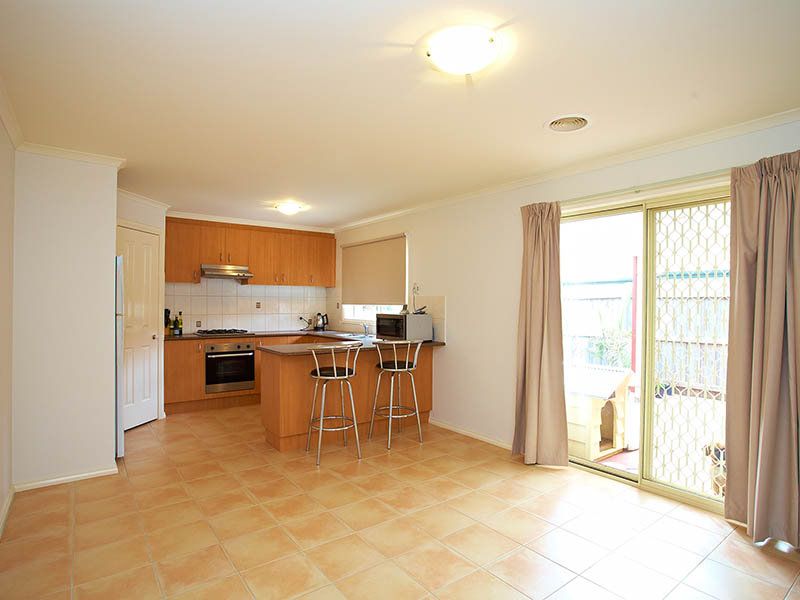 26 Andrew Chirnside, Seabrook - Thumbnail 5