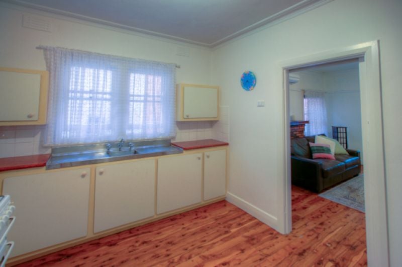 488 Hovell Street Albury NSW, Albury - Thumbnail 7