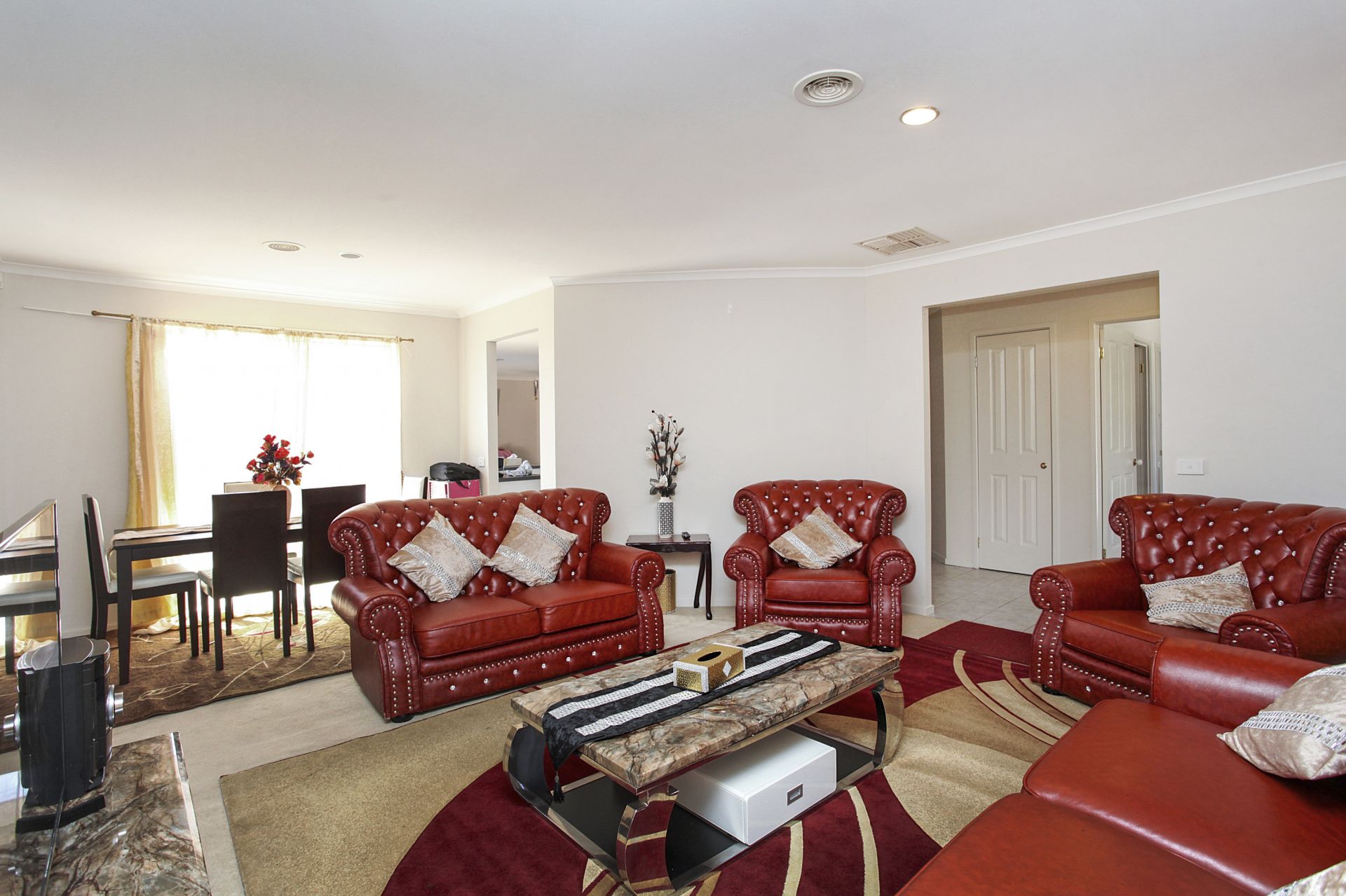 2 Moreton Close, Caroline Springs - Thumbnail 5
