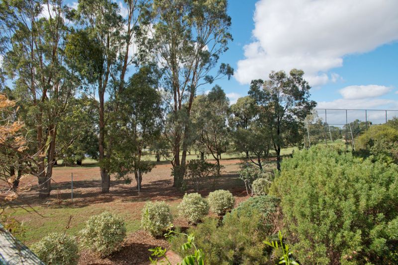 29 St Andrews Way, BACCHUS MARSH, Bacchus Marsh - Thumbnail 2