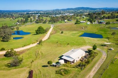 Great location, 6.5 acres in Coopers Gully
