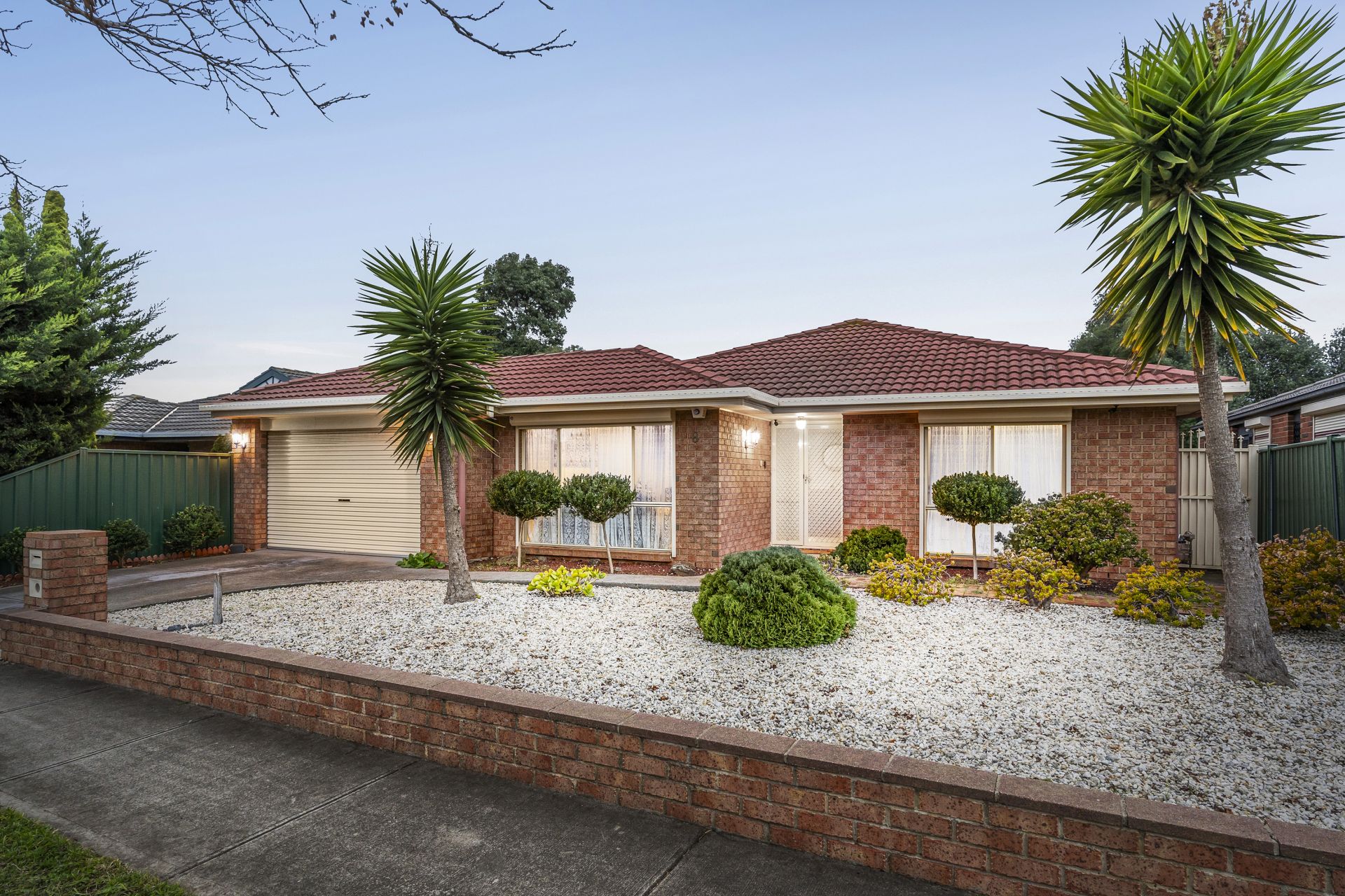 8 Flintoff Avenue, Burnside - Thumbnail 2