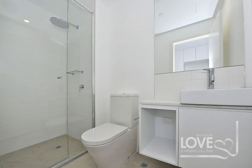 THE PENTHOUSE SUITE - HIGH QUALITY LIVING!