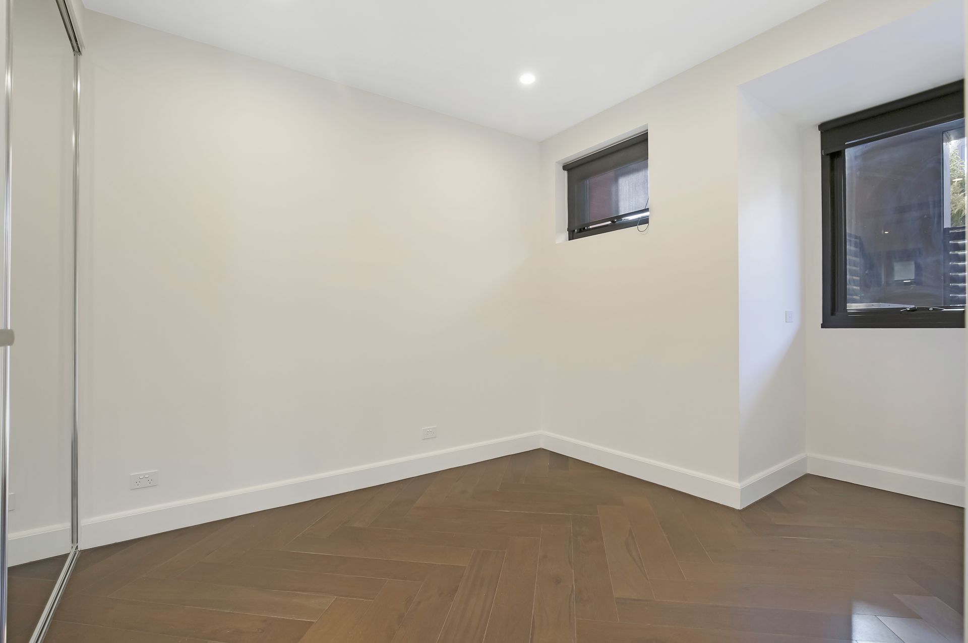 **Elegant 1 Bedroom - Plus Study - Luxury Apartment**
