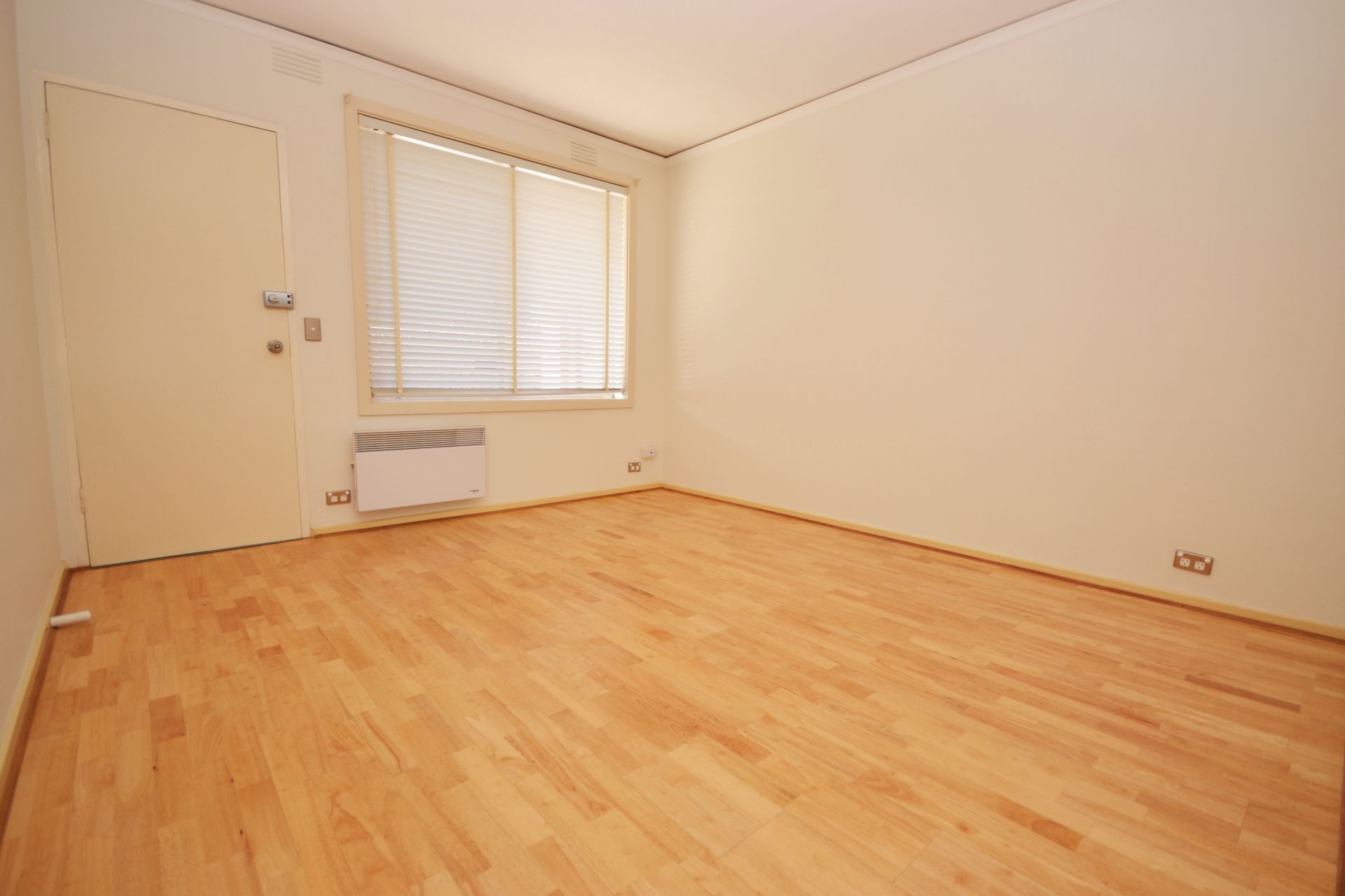 LOVE THE UNIT, ADORE THE LOCATION!