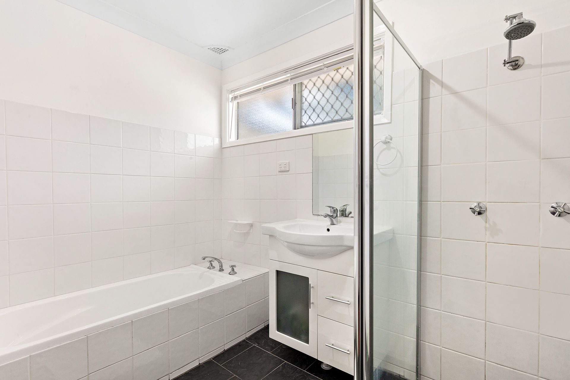 Real Estate For Sale 42 Stanley Avenue Farmborough Heights , NSW