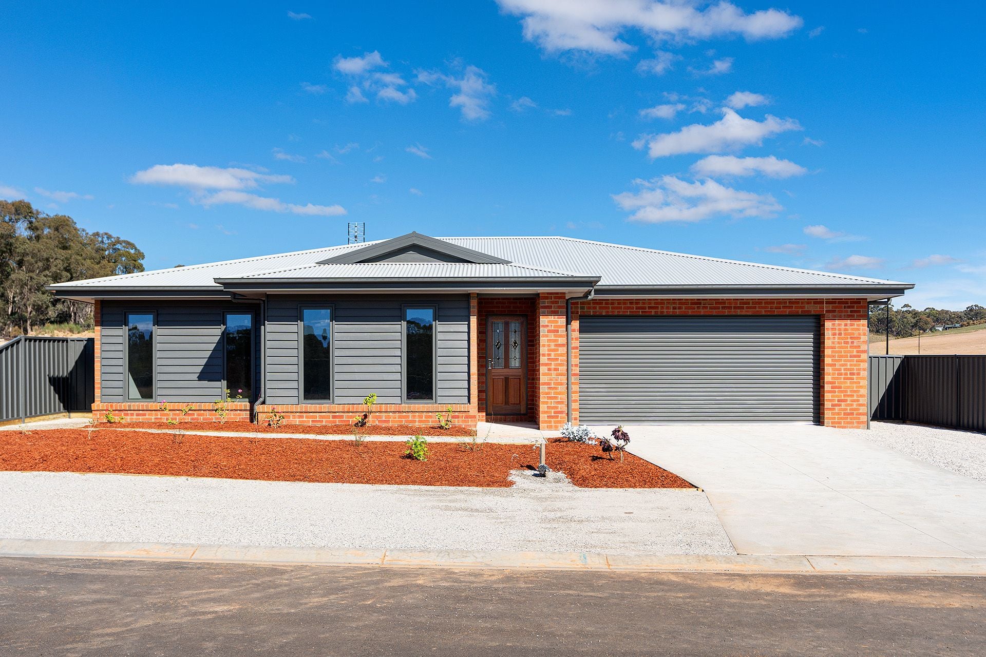 4 Yulawil Avenue, Campbells Creek - Thumbnail 2
