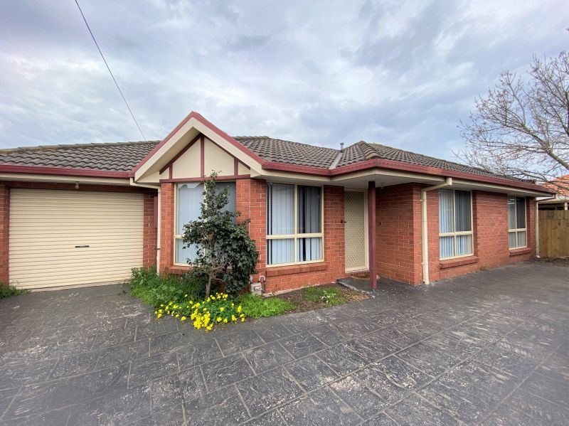 2/2 Ella Court, Lalor