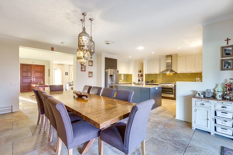 10 Selby Court, Hopetoun Park - Thumbnail 4
