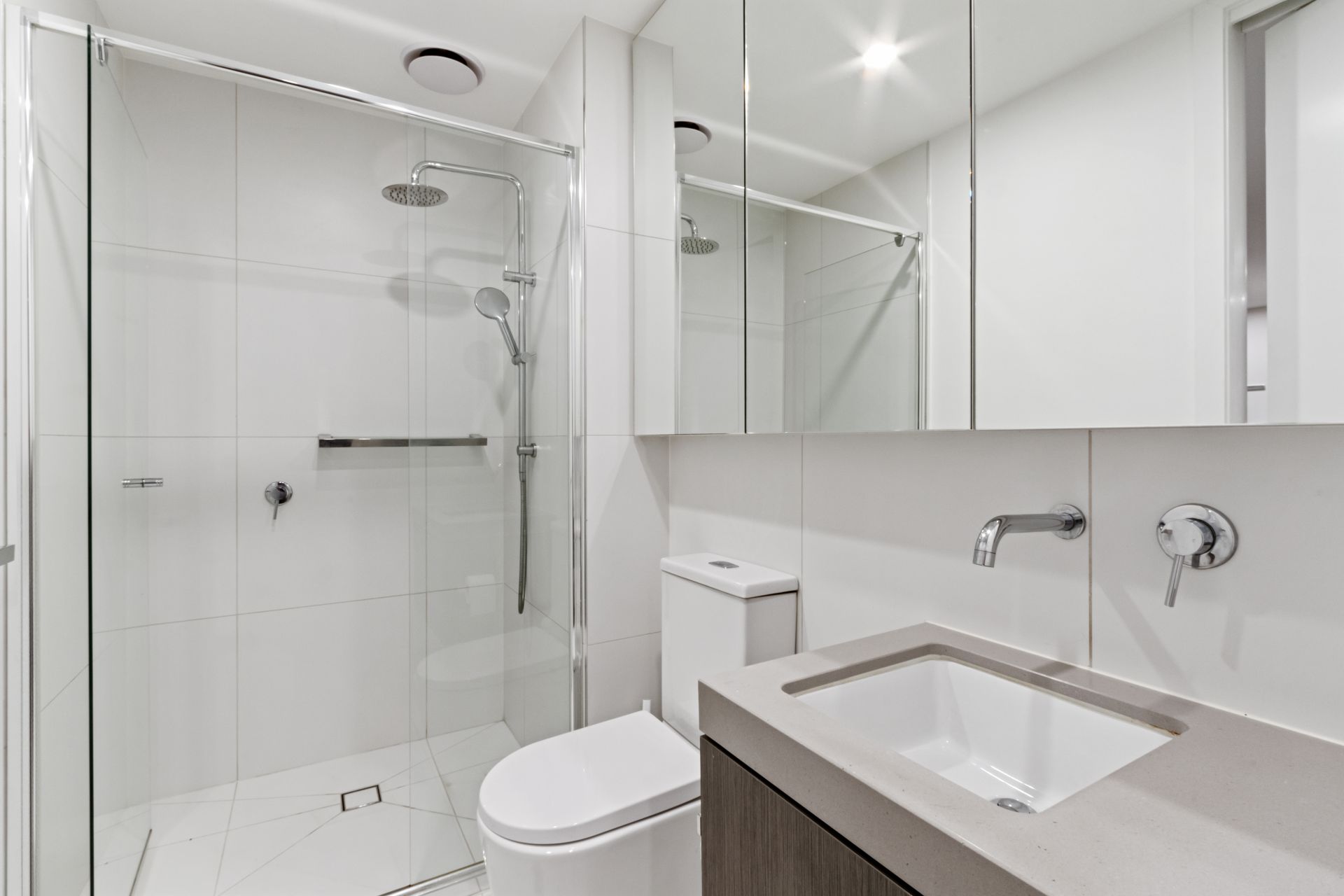 UNDER APPLICATION - Inner-city boutique living