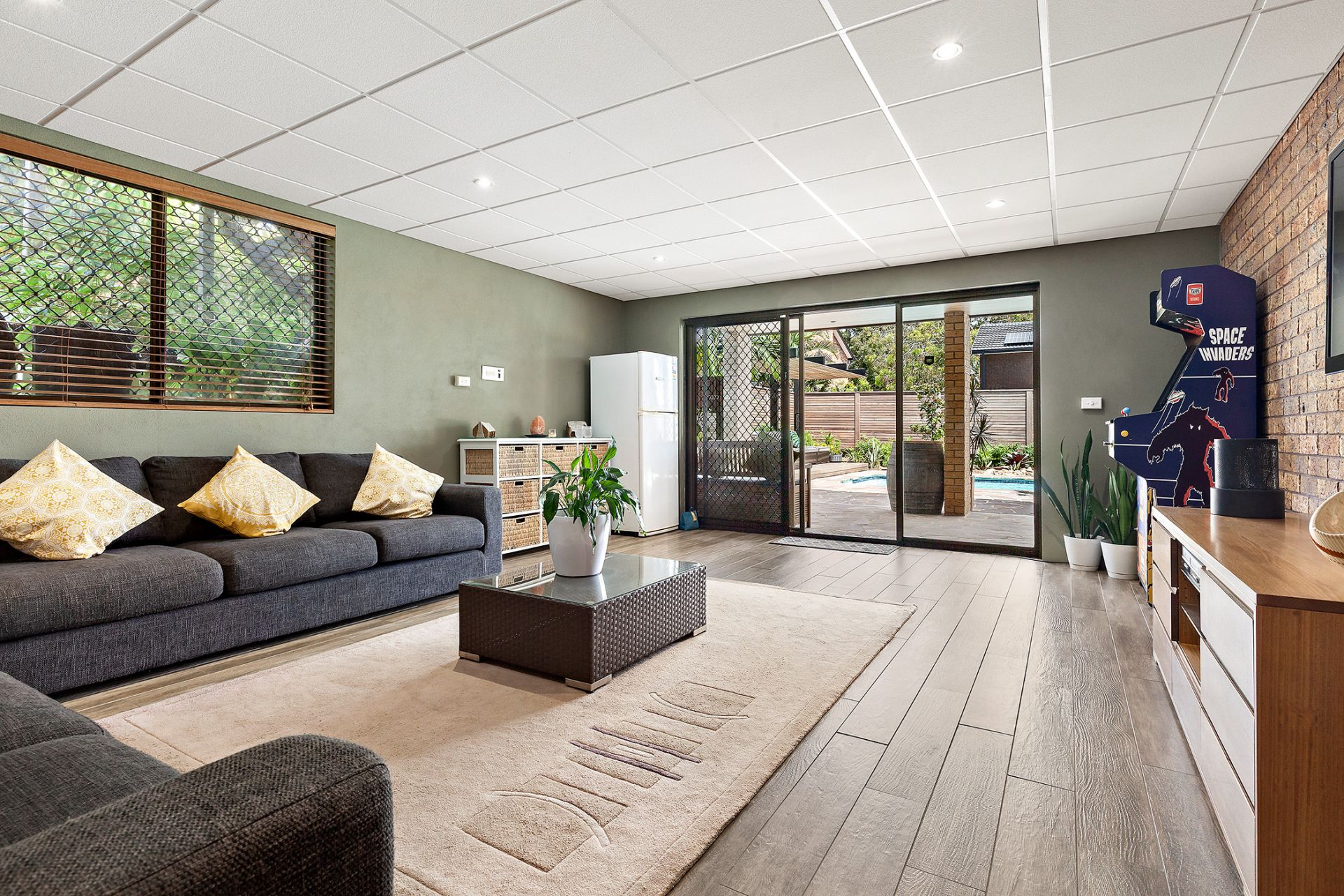 Real Estate For Sale 2 Pindimar Close Eleebana , NSW