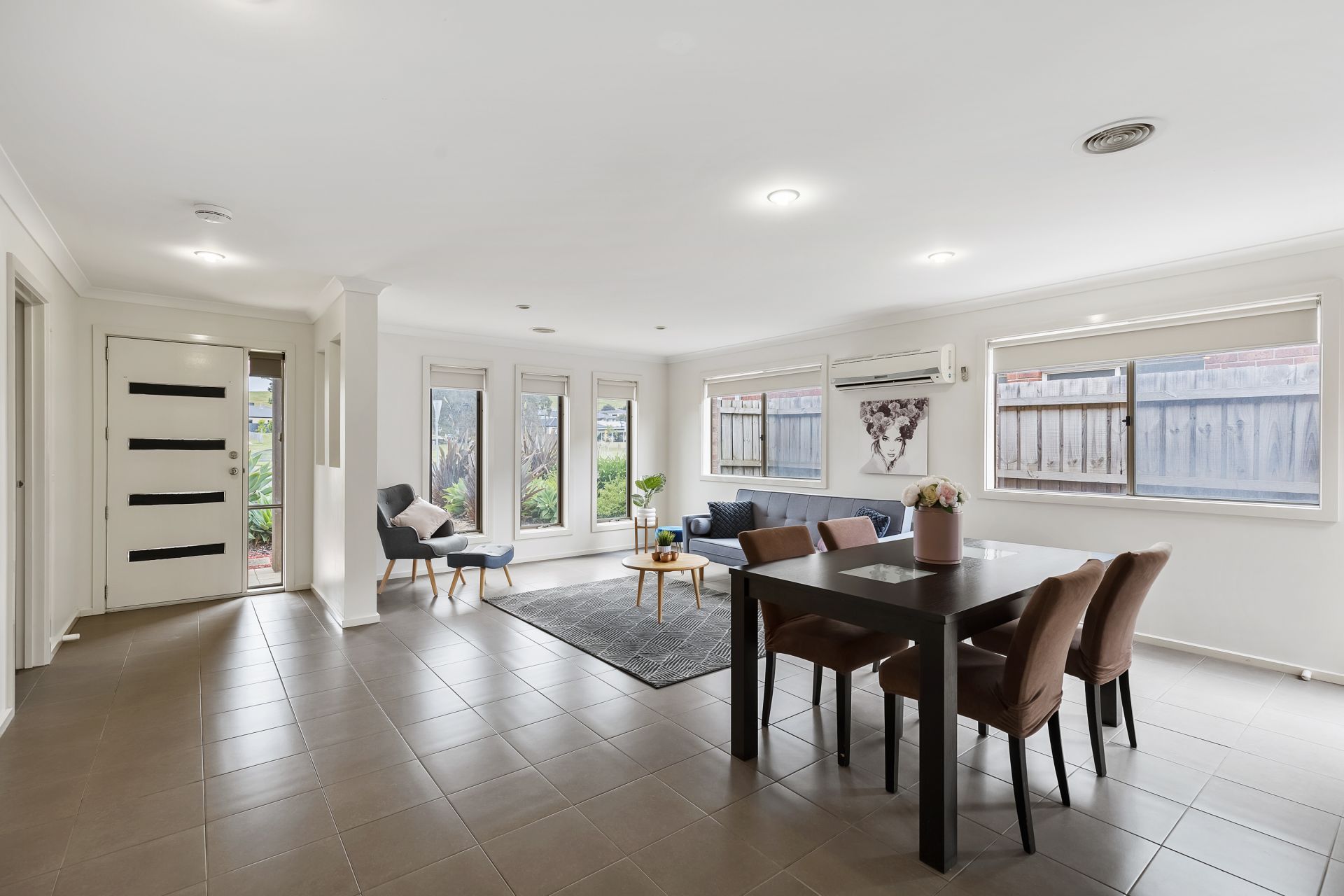 250 The Lakes Boulevard South Morang, South Morang - Thumbnail 6