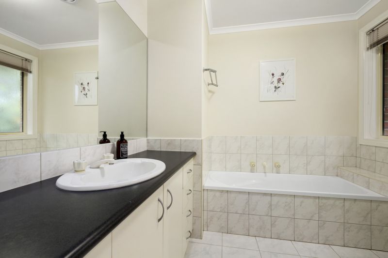 5/8 Canterbury Close, Rowville - Thumbnail 5