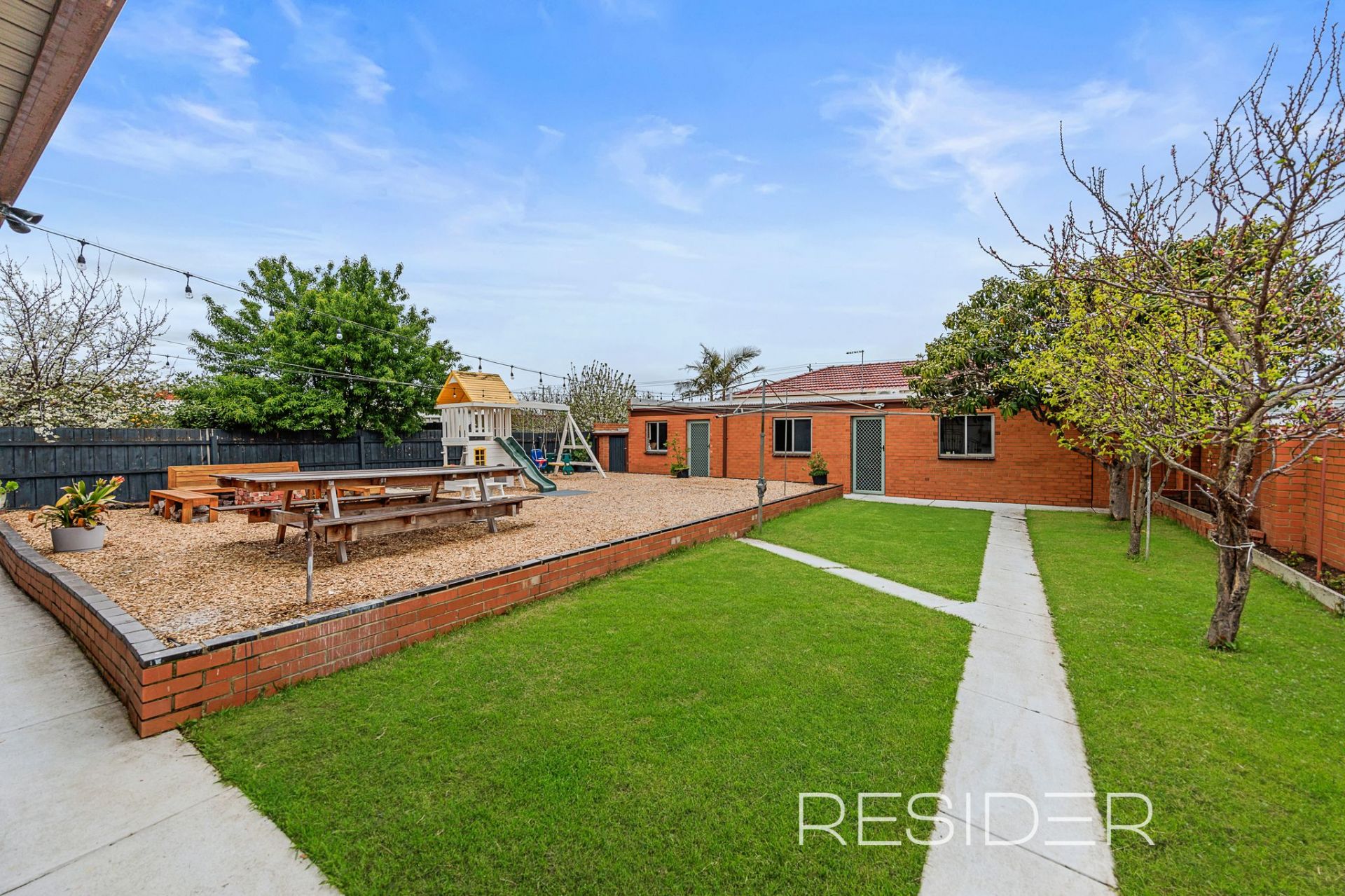 1 Waratah Street, Thomastown Resider Real Estate