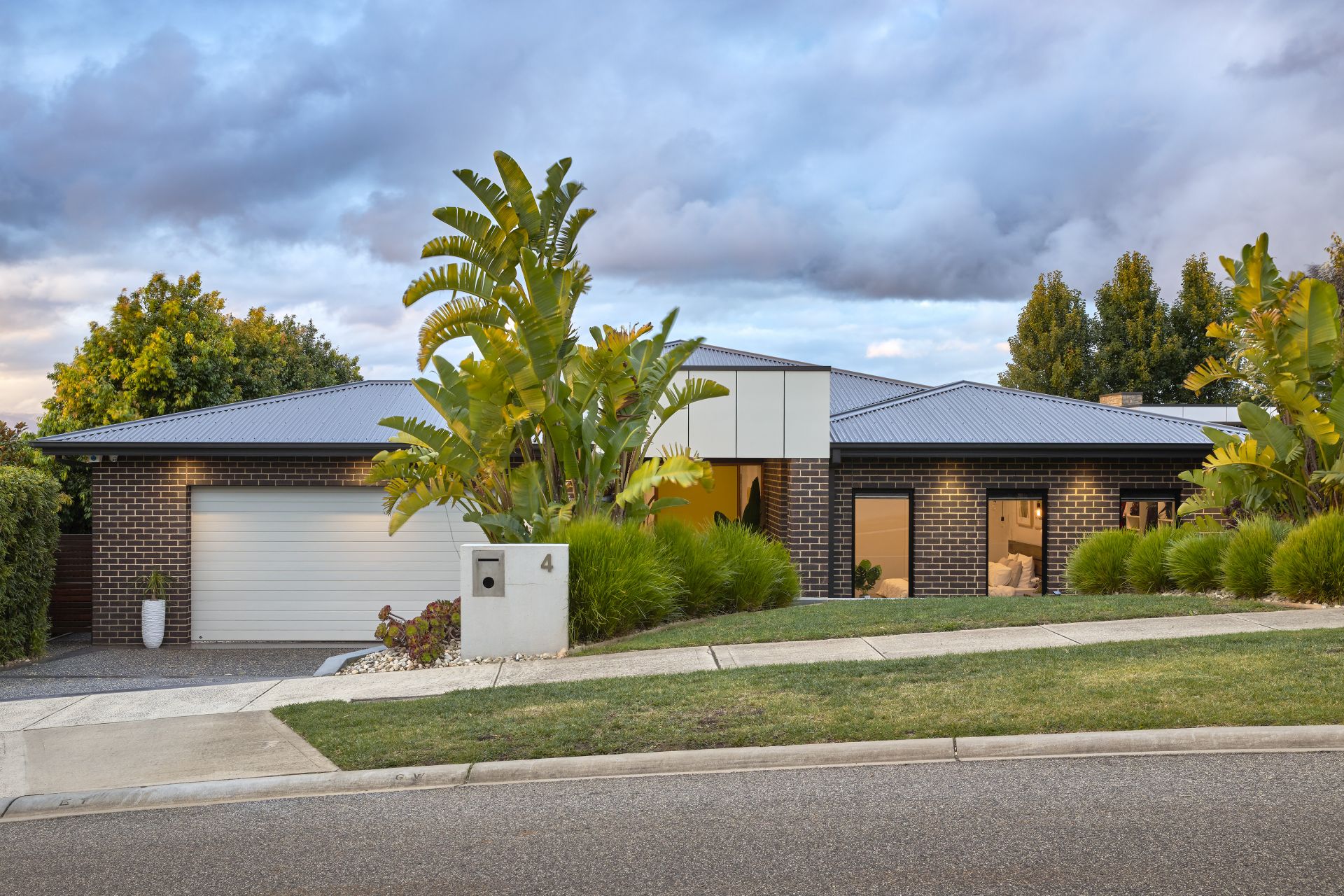 4 Empire Avenue, Drouin OBrien Real Estate