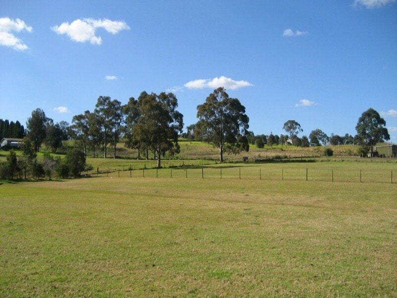 13 Hynds Road, Box Hill - Thumbnail 3