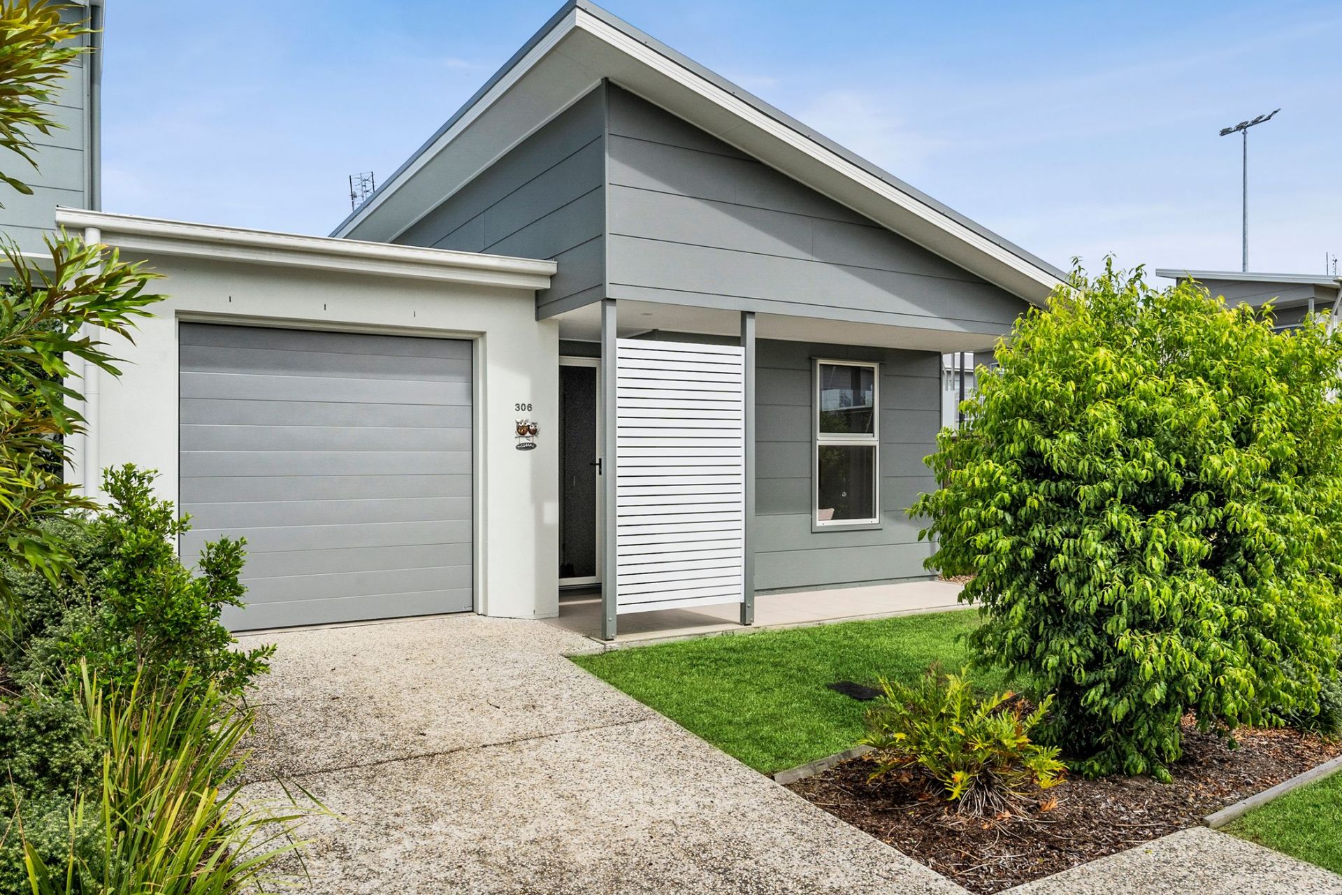 306 Paradise Circuit Maroochydore QLD, Maroochydore - Thumbnail 2
