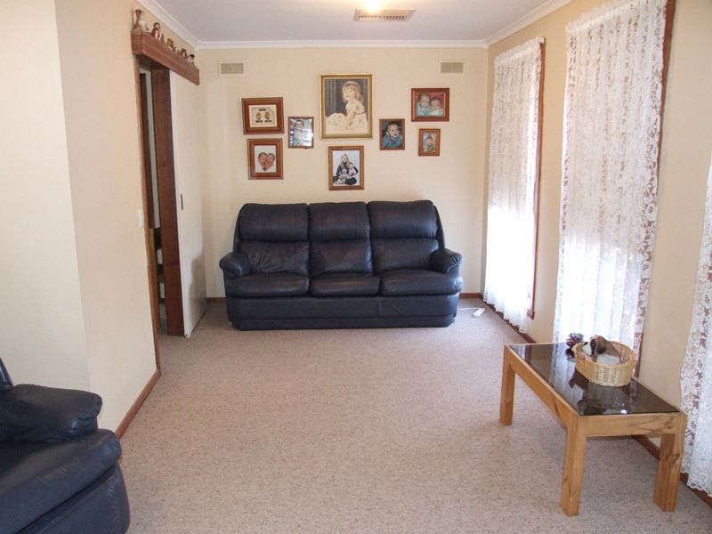 112 Underbank Blvd, Bacchus Marsh - Thumbnail 6
