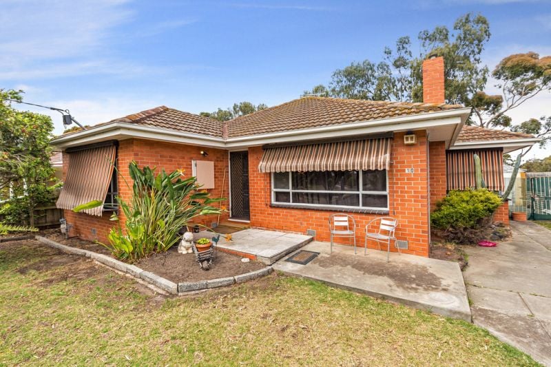 10 Noordenne Avenue, Seaholme - Thumbnail 2