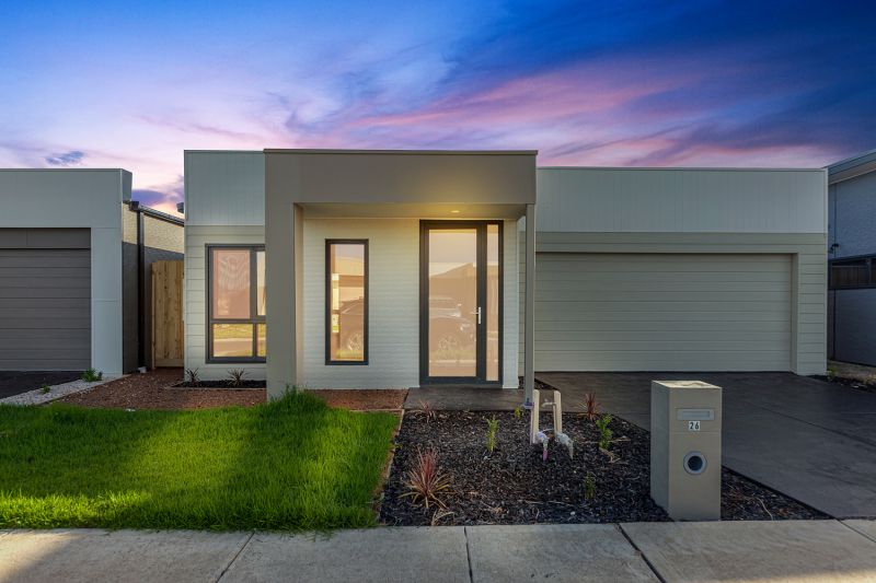 26 Freiberger Grove, Clyde North VIC