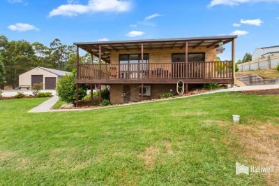 60 Barnes Road, South Spreyton, South Spreyton - Thumbnail 4