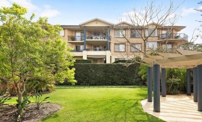 Modern One Bedroom In Immaculate Complex