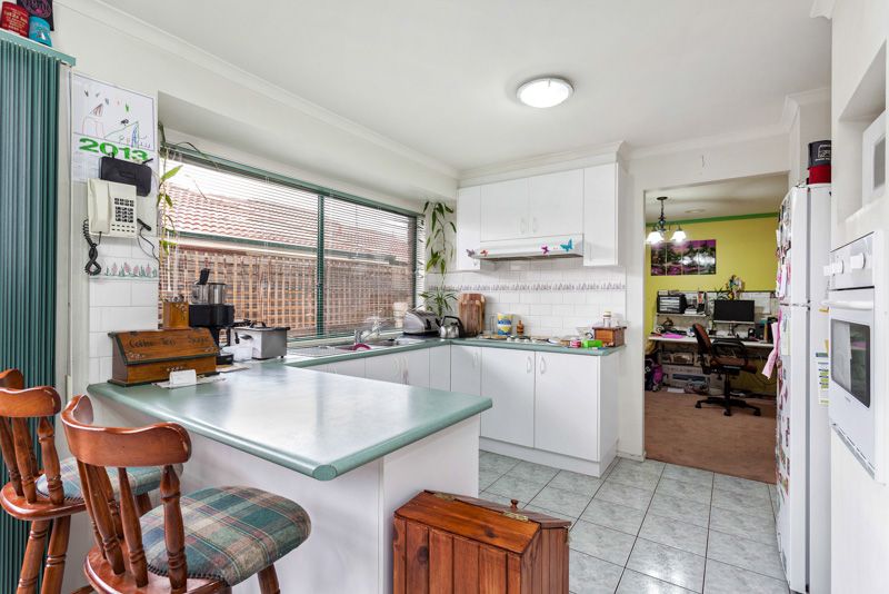 12 Gibson Court, Altona Meadows - Thumbnail 4