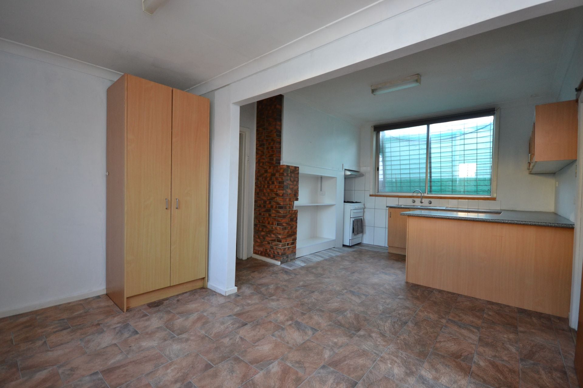 COMFORTABLE LIVING IN PRESTON CENTRAL