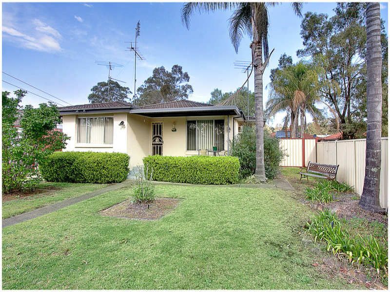 27 Tyne Crescent, North Richmond - Thumbnail 2