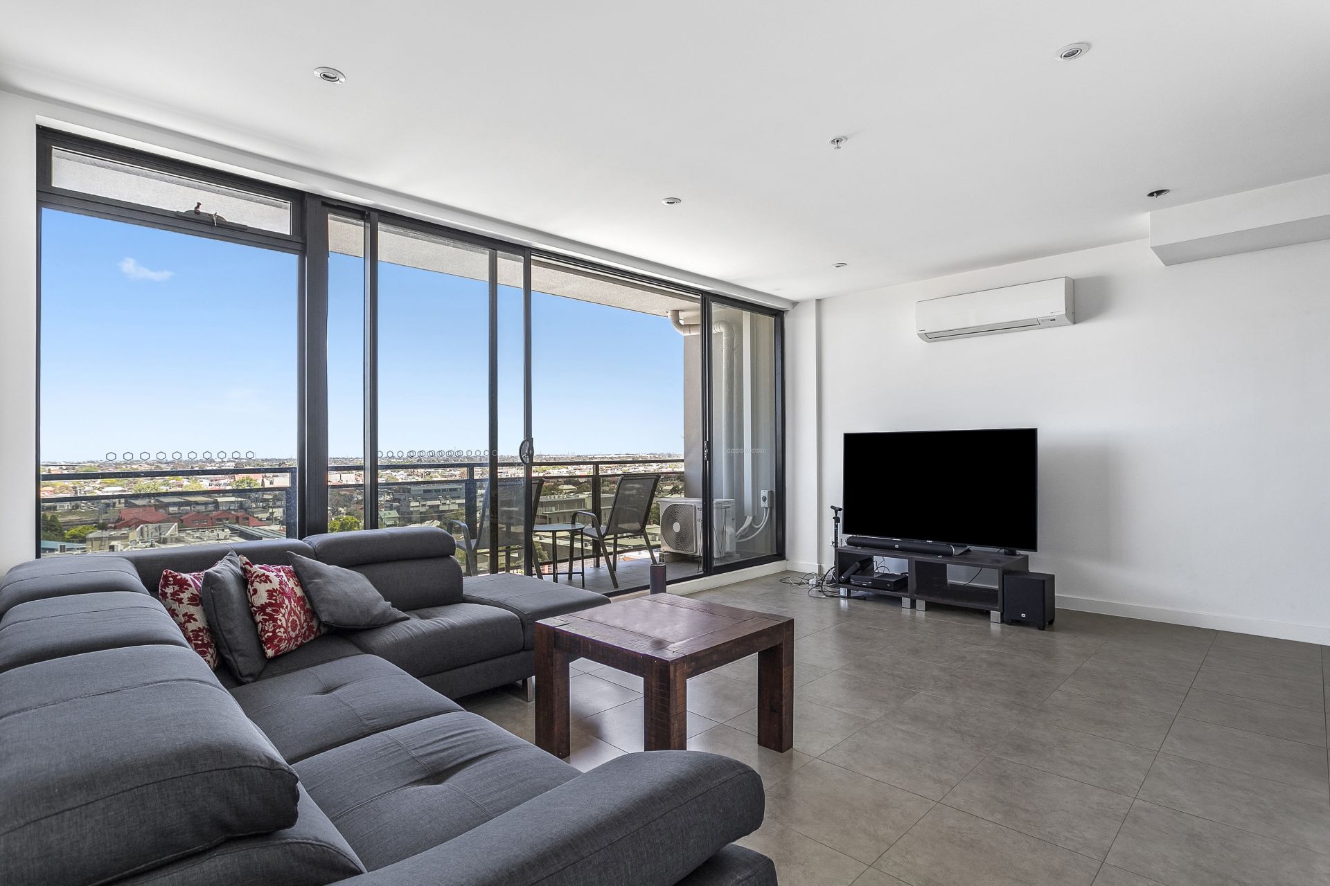 802/277 Barkly Street, Footscray - Thumbnail 5