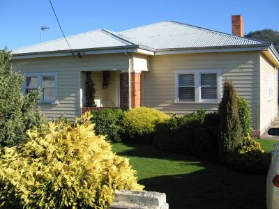 3
 
 
 
  
 
 
 1
 
 
 
  
 
 
 2
 
 
 
 
 
 
 
 17 Stony Rise Road, DEVONPORT TAS 7310, Devonport - Thumbnail 2